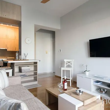 Apartment 58sqm Renovated Homm In Agkilis Street Athens