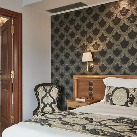 Hotel Ava And 4*