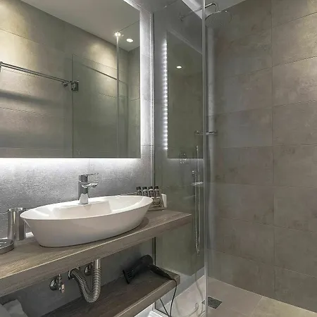 Acropolis Hotel
