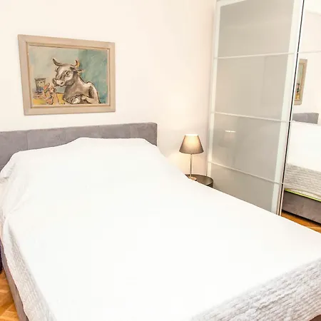 A Chic Kolonaki In Athens! Apartment *