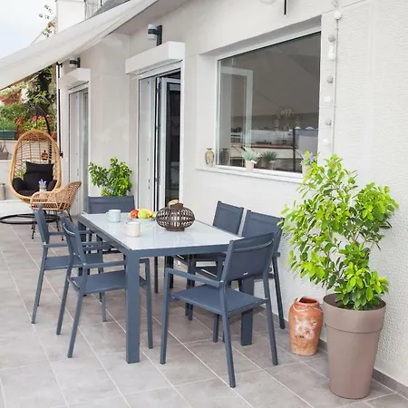 Apartment Cozy Penthouse With Stunning View To Acropolis! Athens