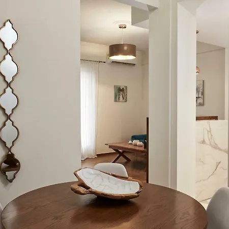 Apartment Cozy And Bright 2bd In Kolonaki Athens