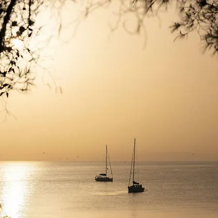 Four Seasons Astir Palace 5*