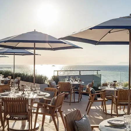 Four Seasons Astir Palace 5*