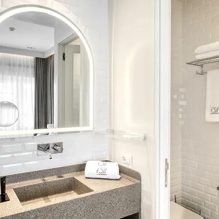 Athenian Foss Hotel 3*