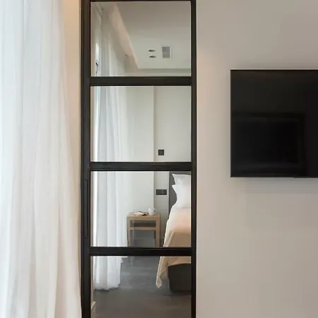 Glyfada South42 *