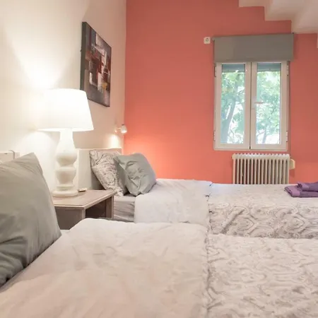 Affordable Luxury Garden Apartment *