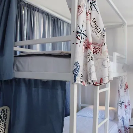 Hostel Thanasis Place *