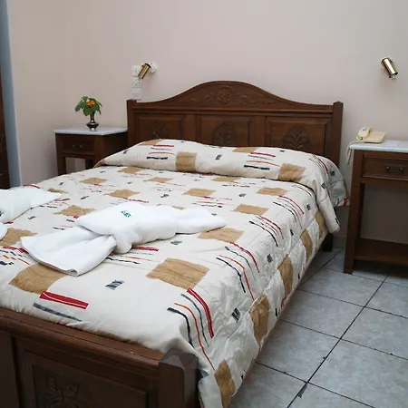 Acropolis House 2*