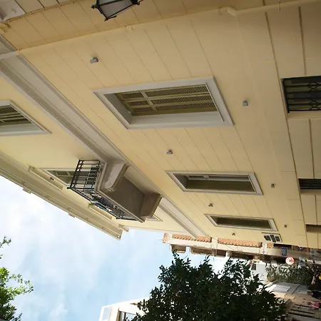 Acropolis House 2*