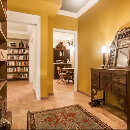 Apartment Noir: 1920s Vibe On The East Mediterranean *