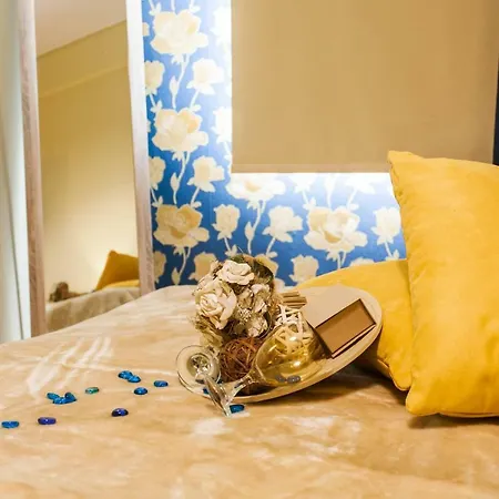 Homestay Private View In Near To Acropolis Metro Station
