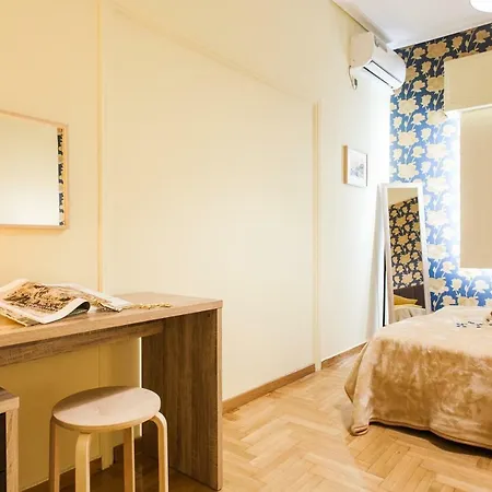 Private View In Near To Acropolis Metro Station Homestay