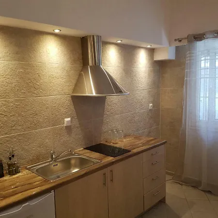 Apartment John Beauty 50m2, Metro And Acropolis 5' *