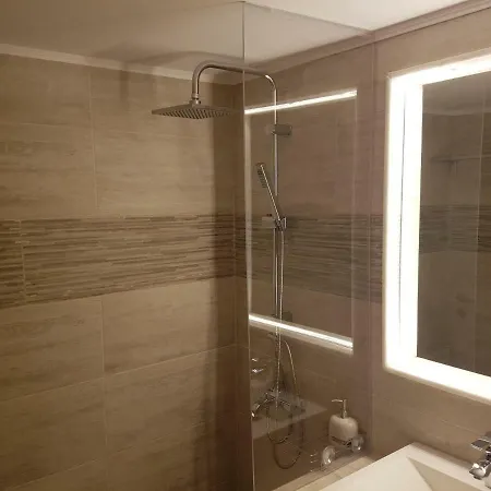 Apartment John Beauty 50m2, Metro And Acropolis 5' *