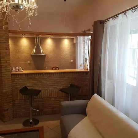 John Beauty 50m2, Metro And Acropolis 5' Apartment *