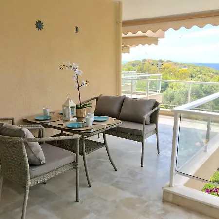 Apartment Vouliagmeni Sea And Sun