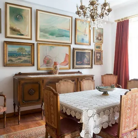 Plaka Vintage Apartment