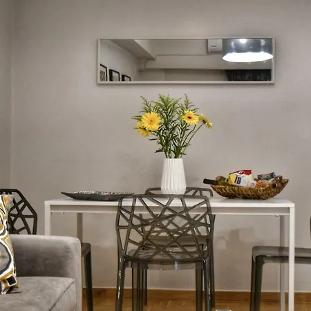 Koukaki Location 3rd Floor 2bdr Apartment Athens