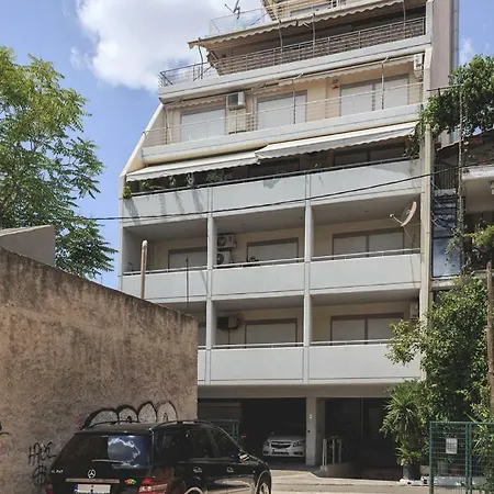 Premium - Sunny 2 Bedroom With Parking Apartment