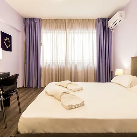 Exceptionally Located In Plaka For 6 Ppl * Athens