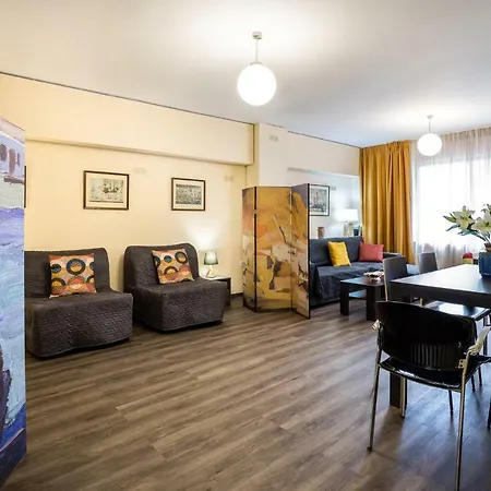 Exceptionally Located In Plaka For 6 Ppl Apartment *