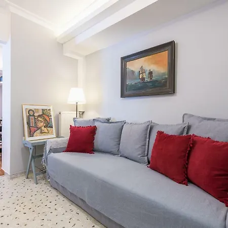 Apartment Splash Of Glam Ii 10 Steps From Acropolis