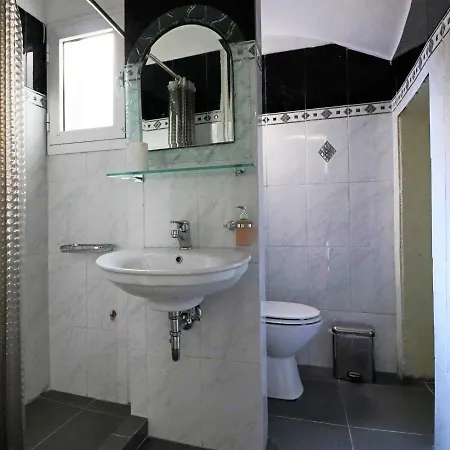 City Aparthotel *