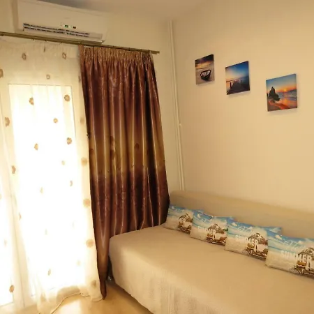 Next To The Sea Apartment