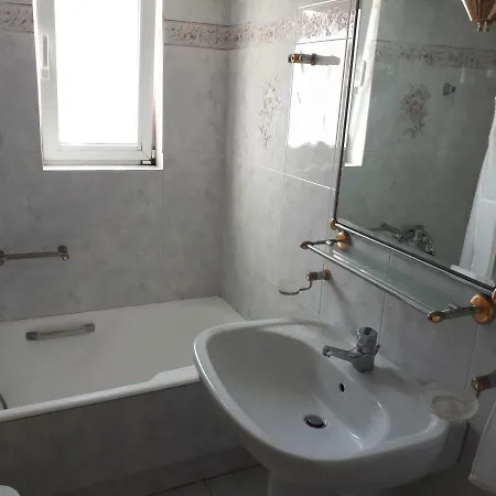 Apartment Sea View,big And Comfortable In Voula Athens