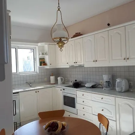 Apartment Sea View,big And Comfortable In Voula *
