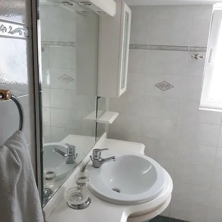 Sea View,big And Comfortable In Voula
