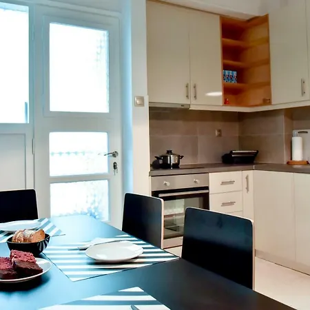 Darsiss 1 - Museum Apartment Athens