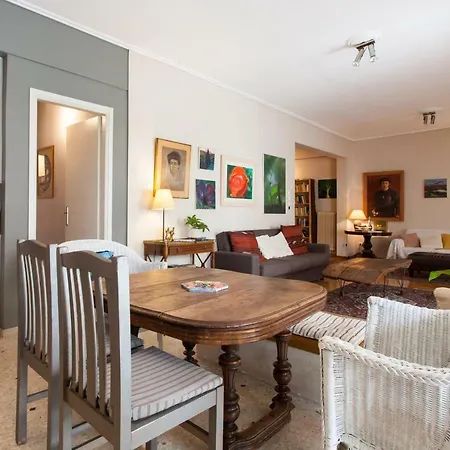 2 Bedroom Artist's - So Apartment *