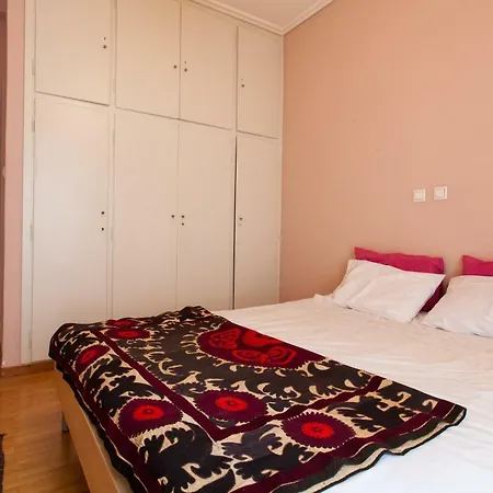 2 Bedroom Artist's - So Apartment