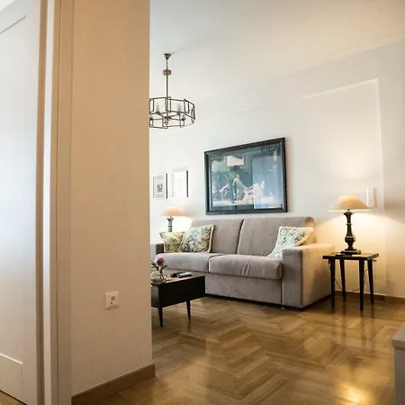Elegant 2 Bedroom Under Acropolis Aten