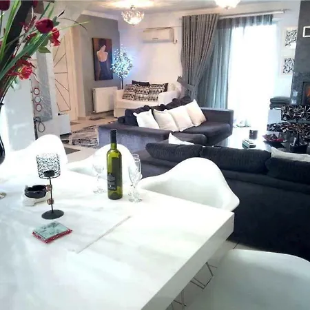 Greek Hospitality 2