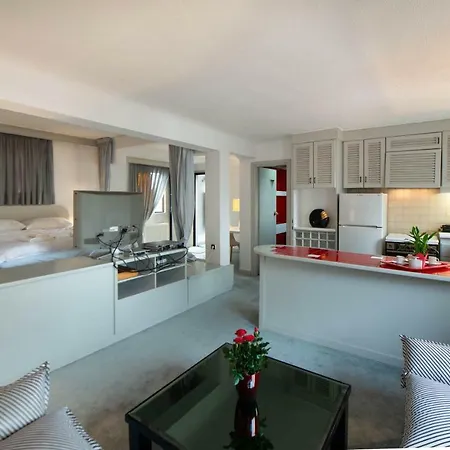Apartment Penthouse On 6th Floor