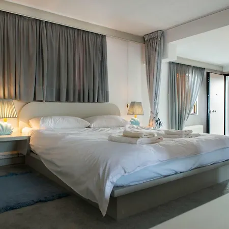 Apartment Penthouse On 6th Floor