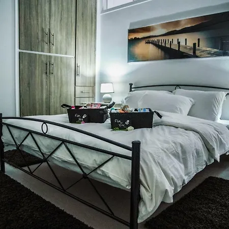 Luxury Near Acropolis! In The Heart Of Athens! * Athens