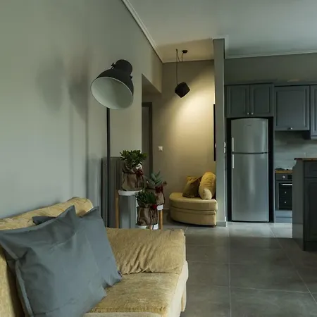 Lotos House Atina