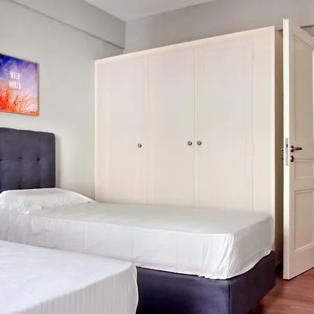 3 Bedrooms In City Center *