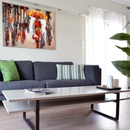 3 Bedrooms In City Center *