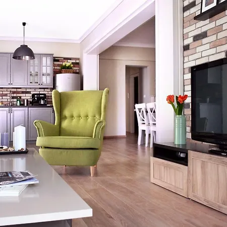 3 Bedrooms In City Center *