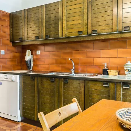 Appartamento 3 Bedroom In Acropolis Area