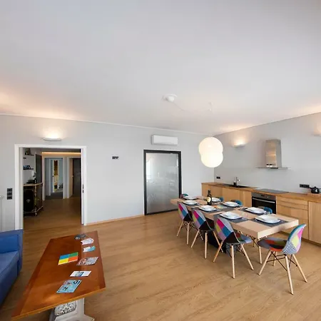Super Modern Minimal Flat Nr Metro & Arch. Museum * Athens