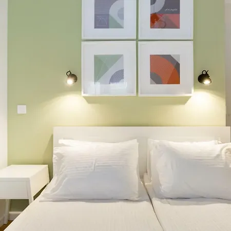 Dinostratus House Apartman