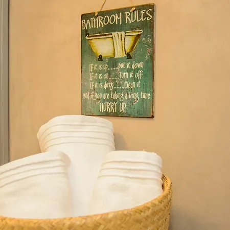 Neighborly Nest - In The Heart Of Apartment Athens