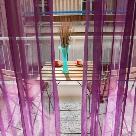 Koukaki Relaxing Pied-a-terre Apartment *