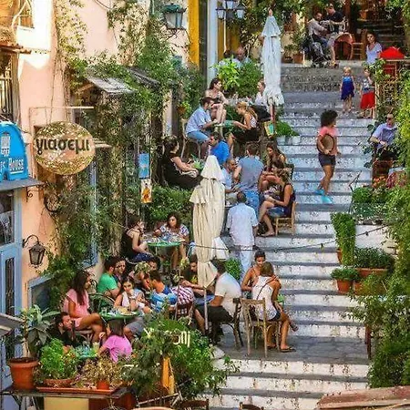 Beautiful Under Akropolis! * Atene